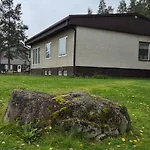 House With2 Bedroom, Bath, Sauna, And Big Yard