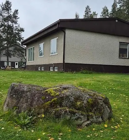 House With2 Bedroom, Bath, Sauna, And Big Yard