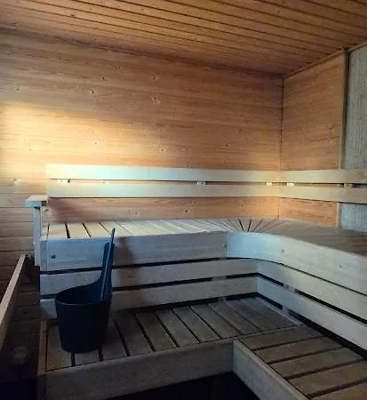 House With2 Bedroom, Bath, Sauna, And Big Yard Apartman *