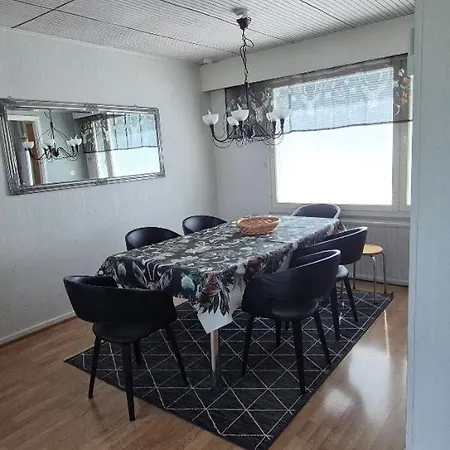 公寓 House With2 Bedroom, Bath, Sauna, And Big Yard