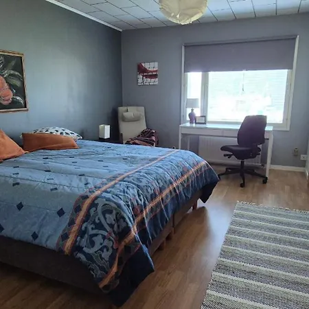 House With2 Bedroom, Bath, Sauna, And Big Yard