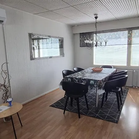 House With2 Bedroom, Bath, Sauna, And Big Yard *