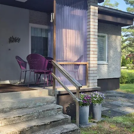 House With2 Bedroom, Bath, Sauna, And Big Yard 公寓
